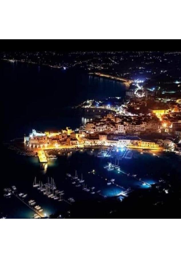 Appartamento centralissimo Castellammare del Golfo Esterno foto